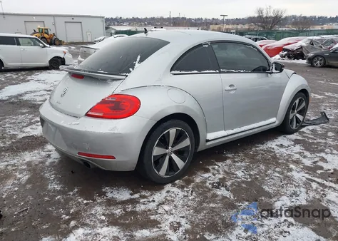 2013 Volkswagen Beetle 2.0T Turbo z USA, uszkodzony, nr VIN 3VWVA7AT3DM620653